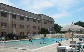 Bird-In-Hand Family Inn